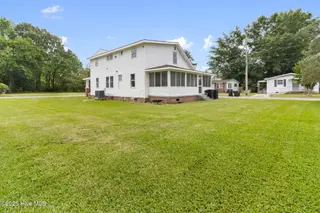 1319 Moore Street, Elizabeth City, NC 27909 – photo 11: 11-web-or-mls-moo-8