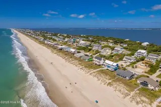 1010 Ocean Drive, Emerald Isle, NC 28594 – photo 7: 68-web-or-mls-chadwick-visuals-1010-ocea