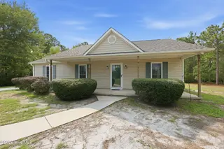 133 Sheldon Street, Newport, NC 28570 – photo 7: front of house