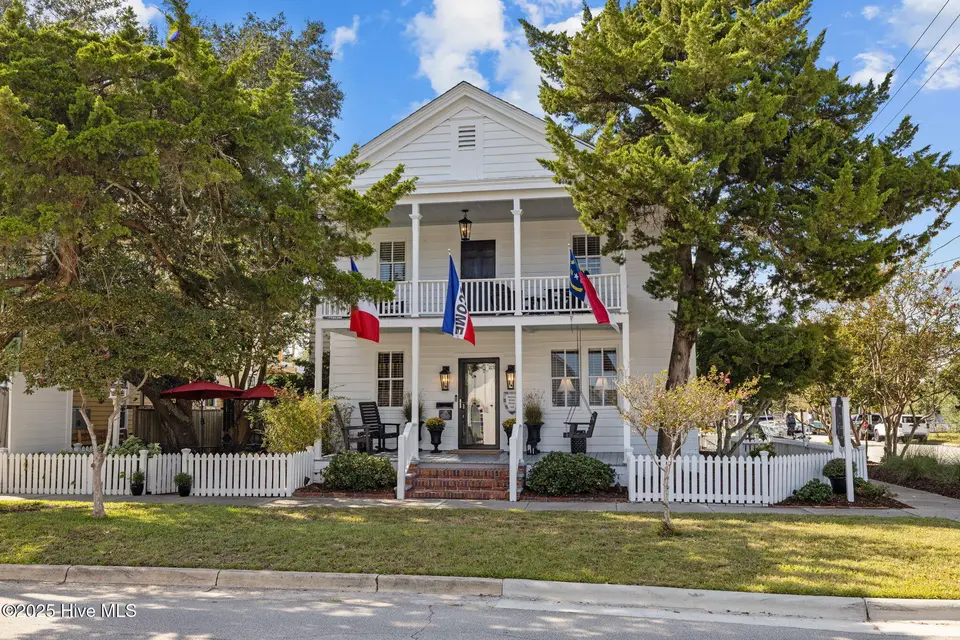 217 Turner Street, Beaufort, NC 28516 – photo 1 of 54: Street View