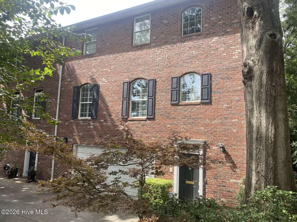 622 S 2nd Street #6, Wilmington, NC 28401 – photo 1 of 27