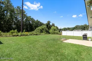 3609 Delesa Court, New Bern, NC 28560 — 3-bedroom home in Pinecrest Estates, New Bern, NC, photo 5 of 29: 04-3609 Delesa Ct-4