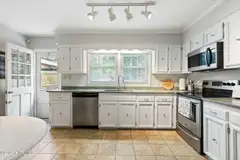 2316 Lynnwood Drive, Wilmington, NC 28403 — 4-bedroom home in Glen Meade, Wilmington, NC, photo 2 of 72: 26_DSC09117