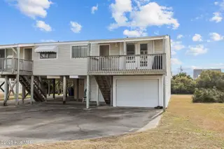 104 Robin Avenue, Atlantic Beach, NC 28512 – photo 5: 104 Robin Ave