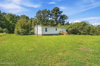 213 SE Railroad Street, Whitakers, NC 27891 — 3-bedroom manufactured home, Whitakers, NC, photo 24 of 26: IMG_8093