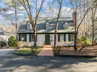 6 Village In The Woods Circle, Southern Pines, NC 28387 – photo 8: 1-web-or-mls-DJI_0942