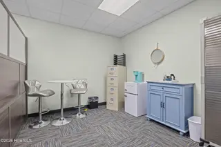 320 Salter Path Road E, Pine Knoll Shores, NC 28512 – photo 6: Waiting area
