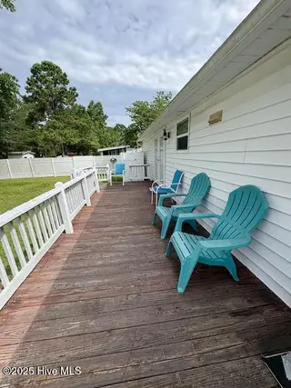 1554 Gate 2 SW, Ocean Isle Beach, NC 28469 — 3-bedroom manufactured home in Seaside North, Ocean Isle Beach, NC, photo 3 of 17: IMG_2424