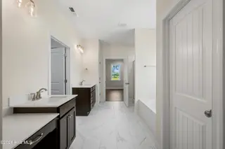 117 N Rabbit Run Drive, Smithfield, NC 27577 – photo 14: 18-117 N Rabbit Run Dr-18