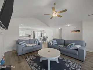 471 Pebble Shore Drive, Sneads Ferry, NC 28460 – photo 6: 6-web-or-mls-471 Pebble Shore Dr. 9