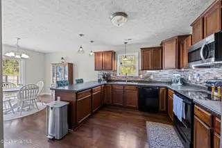 100 Apple Drive, Havelock, NC 28532 — 3-bedroom home in 306 Estates, Havelock, NC, photo 18 of 48: 25-web-or-mls-DSC_7868
