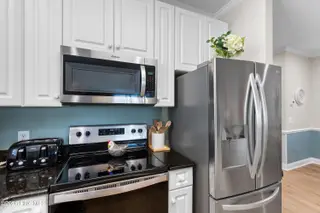 2555 St James Drive SE 504, Southport, NC 28461 — 3-bedroom condo in St James, Southport, NC, photo 10 of 76: Shipwatch504 - 20