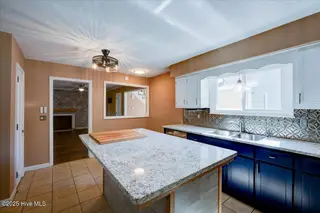 216 Plantation Drive, New Bern, NC 28562 – photo 18: Kitchen with Large Island