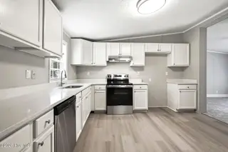 213 SE Railroad Street, Whitakers, NC 27891 — 3-bedroom manufactured home, Whitakers, NC, photo 6 of 26: IMG_8099