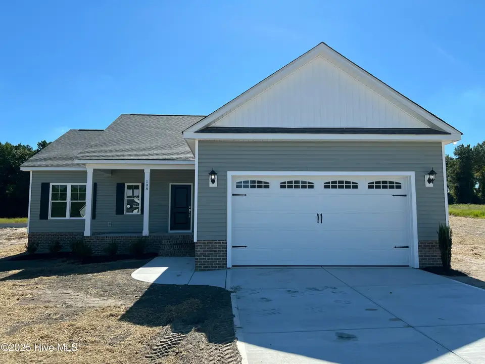 108 Sagewood Drive, Dudley, NC 28333 – photo 1 of 28: IMG_2649
