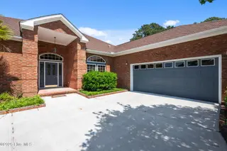 5917 Santo Domingo Court, New Bern, NC 28560 – photo 2: Nice entry