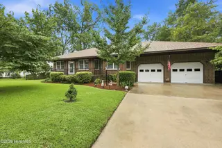 1113 Riverside Avenue, Elizabeth City, NC 27909 – photo 1: Front View