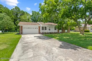 604 Oakwood Avenue, Jacksonville, NC 28546 – photo 3