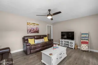182 Crabapple Lane, Lake Waccamaw, NC 28450 – photo 14: Crabapple182-2LRShaneL33A5905-CR2