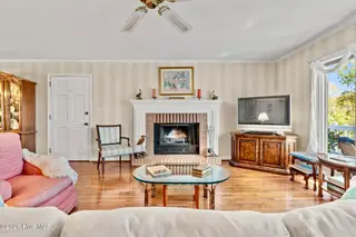 515 Shoreline Drive E, Sunset Beach, NC 28468 – photo 6: IMG_6947