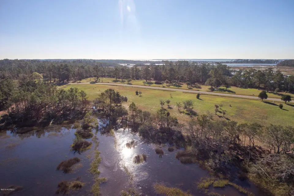 122 27 Jade Street, Beaufort, NC 28516 – photo 1 of 14: 122 Jade Street