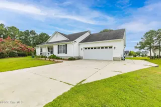 301 Ransom Brook Court, Beaufort, NC 28516 – photo 4: 1-web-or-mls-chadwick-visuals-301-ransom