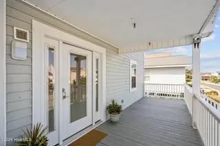 92 E Second Street, Ocean Isle Beach, NC 28469 – photo 9: 63-web-or-mls-DSC02362