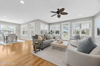 222 Windy Hills Drive, Wilmington, NC 28409 – photo 4: 20_living room