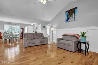 1031 Washington Acres Road, Hampstead, NC 28443 — 3-bedroom home in Washington Acres, Hampstead, NC, photo 10 of 56