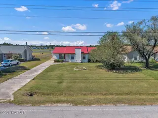1388 Halltown Road, Jacksonville, NC 28546 — 3-bedroom home in Breckenridge, Jacksonville, NC, photo 8 of 42: 06-DJI_20260928132711_0016_D-Edit