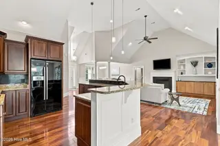 7011 Masonboro Sound Road, Wilmington, NC 28409 – photo 13: 49-web-or-mls-DSC07348