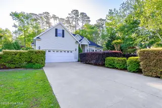 406 Hillcrest Drive, Morehead City, NC 28557 – photo 10: Home with double garage
