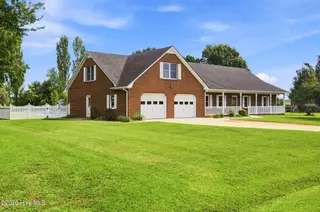 702 Everett Drive, Elizabeth City, NC 27909 – photo 4: 003_mh2_4252