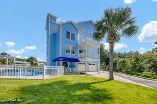227 Gazebo Court, Wilmington, NC 28409 — 6-bedroom home in Inlet Point Harbor, Wilmington, NC, photo 4 of 67: Front