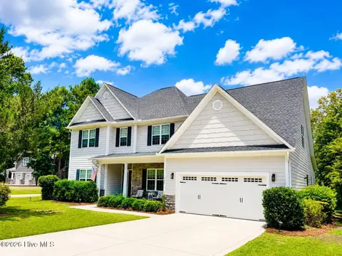 955 Grandview Drive, Hampstead