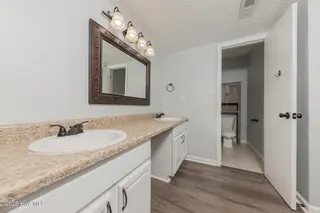 353 Potters Hill Road, Richlands, NC 28574 — 3-bedroom home, Richlands, NC, photo 17 of 32: 35MASTER