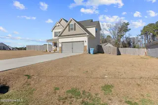 327 James Hedrick Court, Jacksonville, NC 28540 – photo 3: james-3