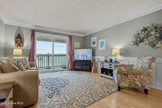 118 Lake Avenue 303, Morehead City, NC 28557 – photo 23: 6-web-or-mls-1S3A2191