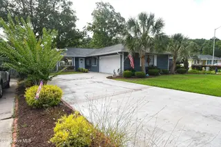 86 Cedar Tree Lane SW, Calabash, NC 28467 – photo 2: 2-car Garage