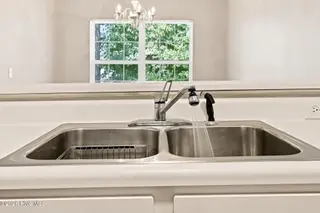 2209 Locksley Woods Drive G, Greenville, NC 27858 – photo 22: 30-web-or-mls-IMG_0044