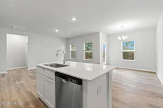 604 S Squires Run Lane, Richlands, NC 28574 – photo 16: Kitchen