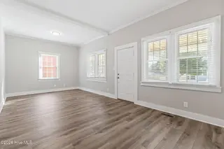 813 Walnut Street, Wilmington, NC 28401 – photo 5: 8-web-or-mls-GI - 813 Walnut St - Listin