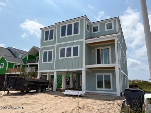 543 Ocean Blvd W, Holden Beach
