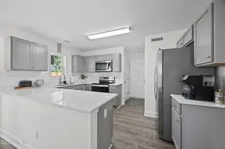 905 Walnut Street, Wilmington, NC 28401 – photo 14: 16_kitchen