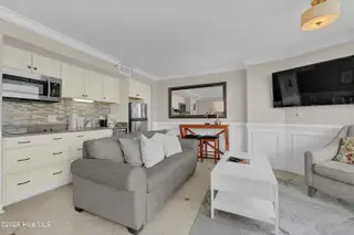 2700 N Lumina Avenue N 617, Wrightsville Beach, NC 28480 — 1-bedroom condo in Shell Island Resort, Wrightsville Beach, NC, photo 4 of 34