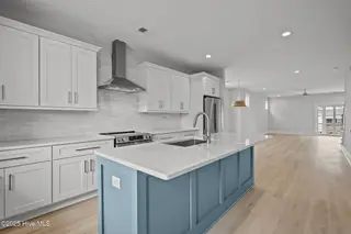 211 Spartanburg Avenue 2, Carolina Beach, NC 28428 – photo 12: 31-web-or-mls-DSC04220