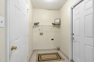 330 Lee Drive, Havelock, NC 28532 – photo 12: Laundry Room