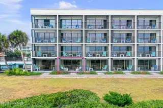 711 S Lumina Avenue 111, Wrightsville Beach, NC 28480 — 1-bedroom condo in Surf Motel Condo, Wrightsville Beach, NC, photo 5 of 16: Surf Suites 111 5