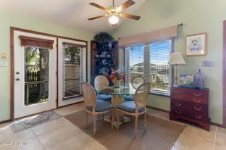 712 Canal Cove Road, Lake Waccamaw, NC 28450 – photo 14: Dining With