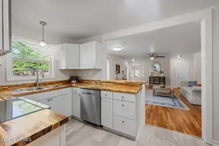 302 Fleetwood Street, Havelock, NC 28532 – photo 11: Fltwdkitchen